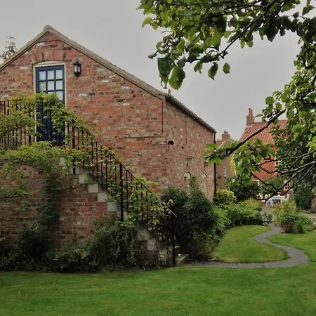 شقة Loft Living In Quintessential Village *