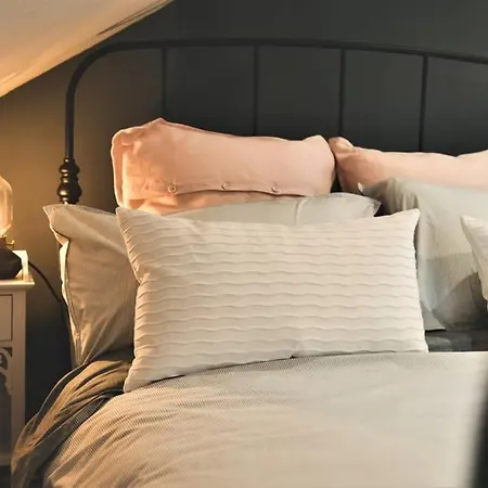 شقة Loft Living In Quintessential Village Nun Monkton